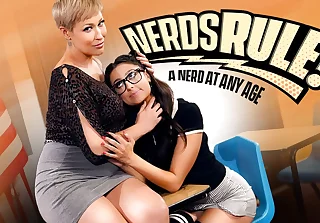 Eliza Ibarra & Ryan Keely in Eggheads Rule!: A Geek At Any Age, Gig #01 - GirlsWay